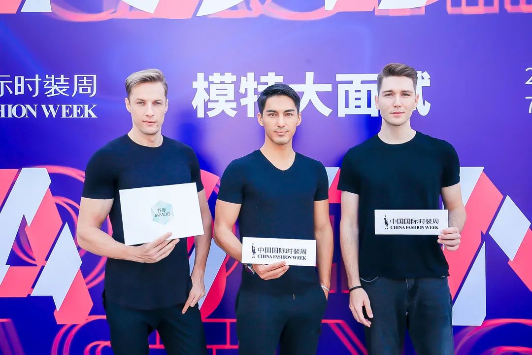 SS21模特大面试 高颜值模特来“炸街”