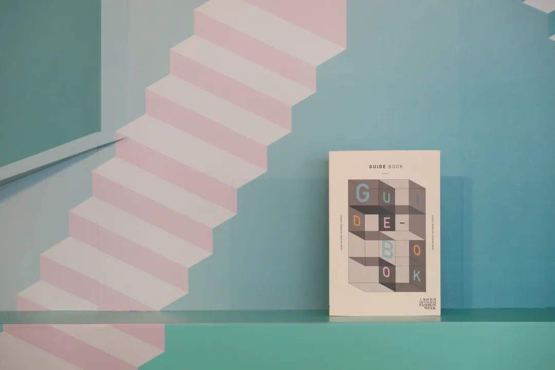 2021春夏上海时装重启风尚，锻造永续T台