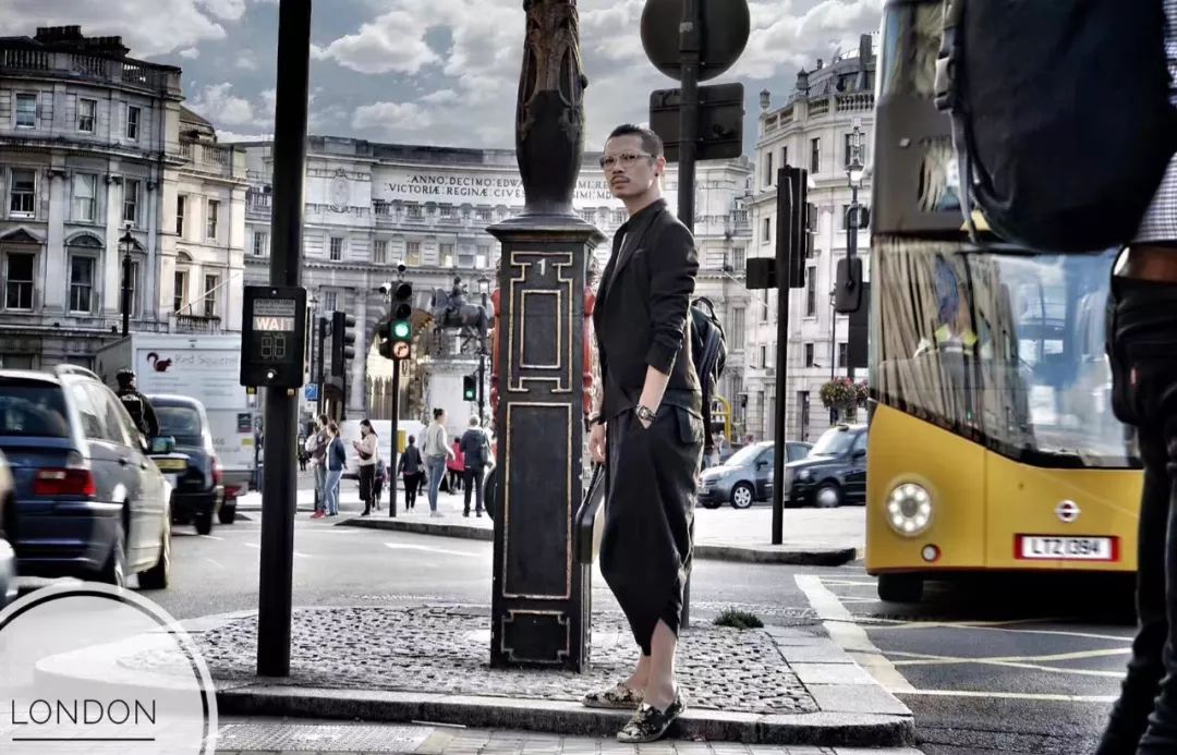 新时代教育国际形象艺术总监-高丰 \ JeFi Kao