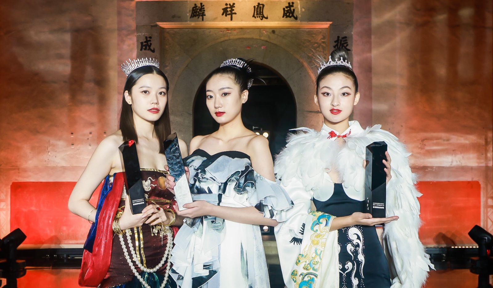 第17届瑞丽模特大赛总决赛落幕 新时代模特学员摘获冠军